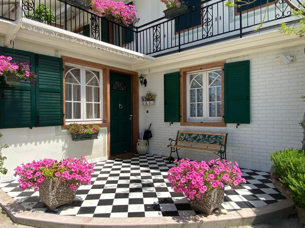 Villa Poggio Ulivo Pool-Apartments Rivoli Veronese Экстерьер фото